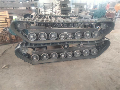 OEM Drilling Rig Customized Steel Crawler Track Undercarriage With Diesel Engine