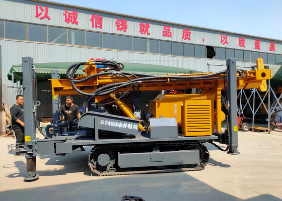 Borehole Watering Steel Crawler Pneumatic Drilling Machine Rig For Hard Rocks